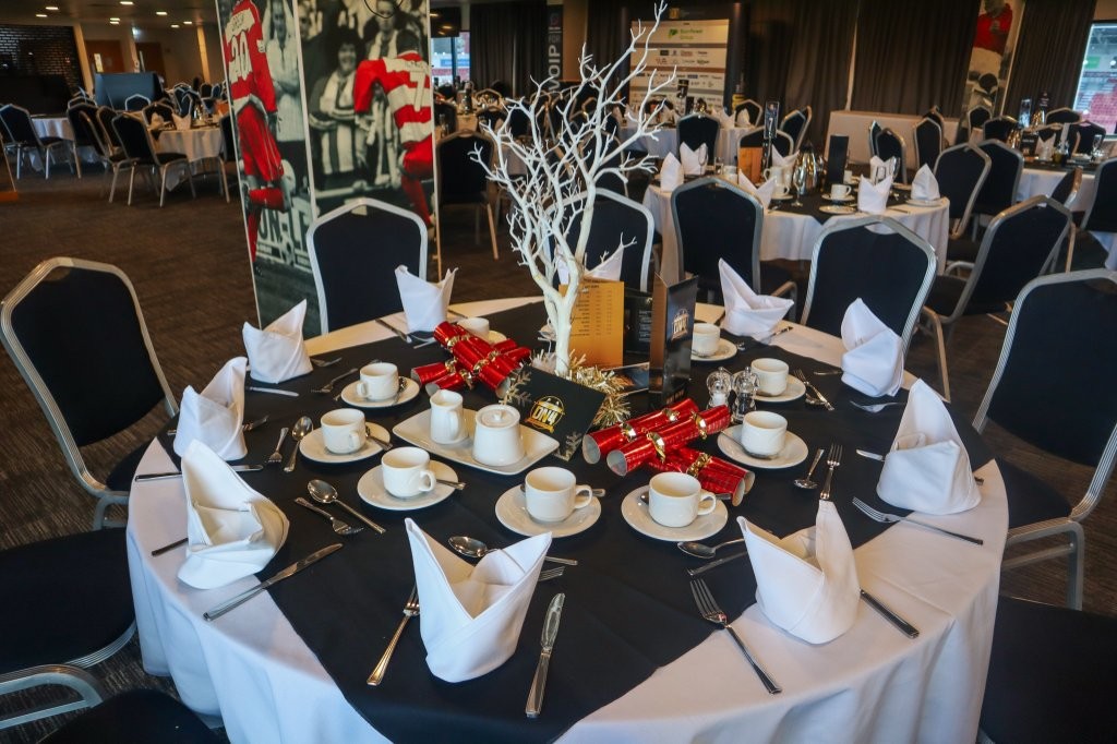 the restaurant decorated for christmas at club doncaster sports village